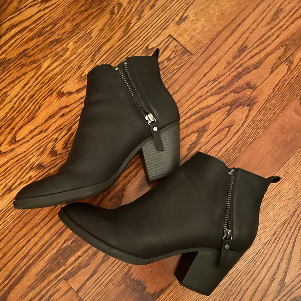 Universal Thread Ankle Length Bootie - image 1